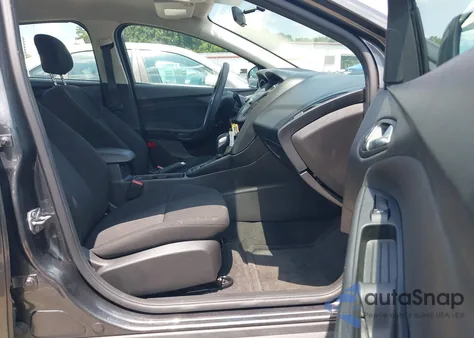 2018 Ford Focus Se z USA, uszkodzony, nr VIN 1FADP3F26JL208672